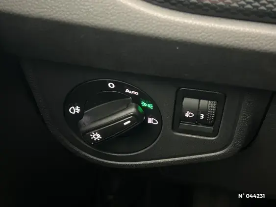 VOLKSWAGEN POLO VI - voiture d'occasion - Photo 15