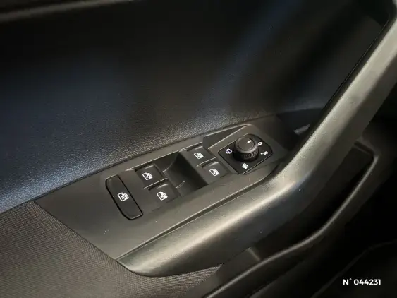 VOLKSWAGEN POLO VI - voiture d'occasion - Photo 29