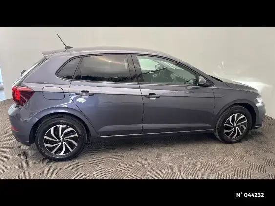 VOLKSWAGEN POLO VI - voiture d'occasion - Photo 5