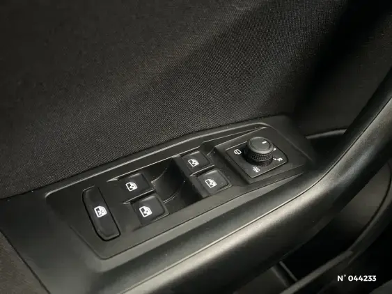 VOLKSWAGEN T-ROC - voiture d'occasion - Photo 30