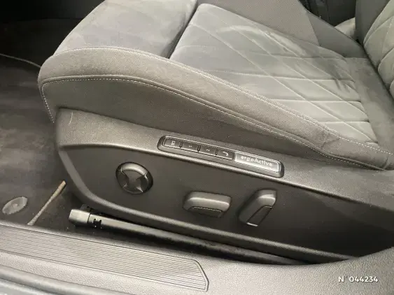 VOLKSWAGEN GOLF VIII - voiture d'occasion - Photo 24