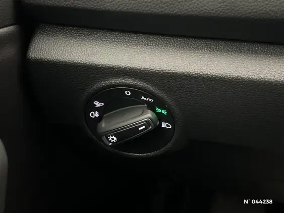 VOLKSWAGEN T-ROC - voiture d'occasion - Photo 14