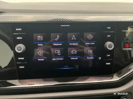 VOLKSWAGEN POLO VI - voiture d'occasion - Photo 13