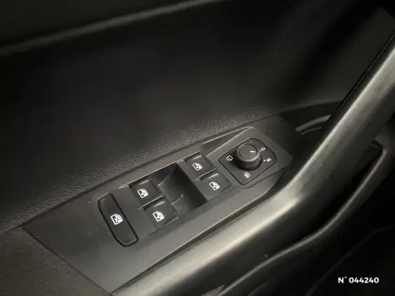 VOLKSWAGEN POLO VI - voiture d'occasion - Photo 26