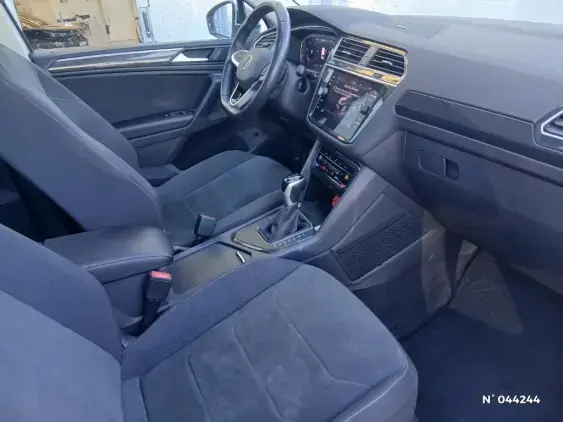 VOLKSWAGEN TIGUAN II - voiture d'occasion - Photo 10