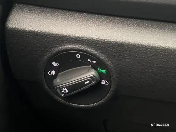 VOLKSWAGEN T-ROC - voiture d'occasion - Photo 15