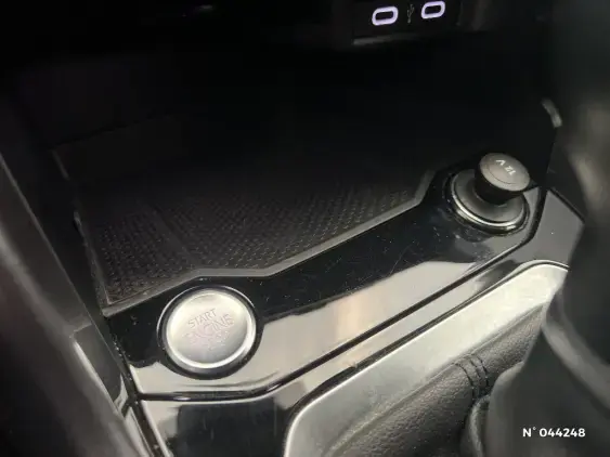 VOLKSWAGEN T-ROC - voiture d'occasion - Photo 34