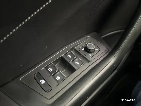 VOLKSWAGEN T-ROC - voiture d'occasion - Photo 26