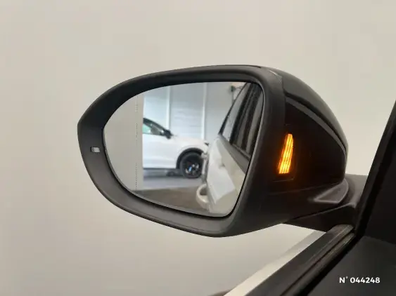 VOLKSWAGEN T-ROC - voiture d'occasion - Photo 27