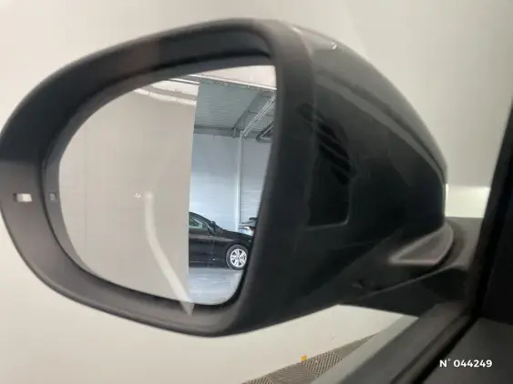 VOLKSWAGEN T-ROC - voiture d'occasion - Photo 29