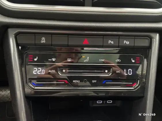 VOLKSWAGEN T-ROC - voiture d'occasion - Photo 33