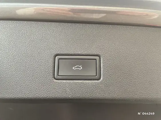 VOLKSWAGEN T-ROC - voiture d'occasion - Photo 25