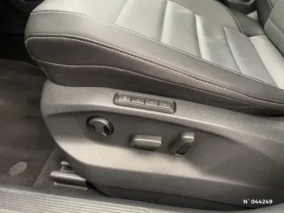 VOLKSWAGEN T-ROC - voiture d'occasion - Photo 26