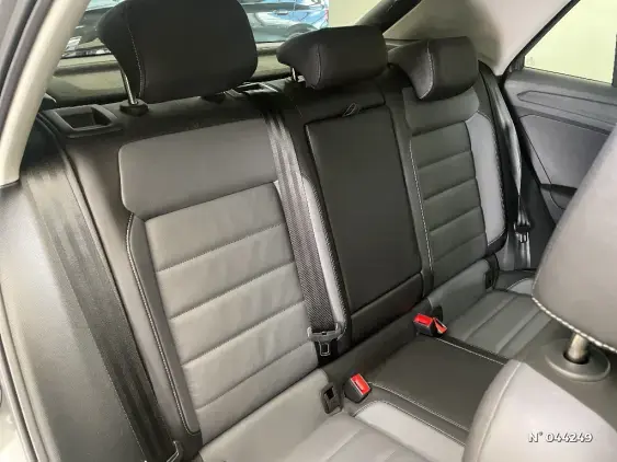 VOLKSWAGEN T-ROC - voiture d'occasion - Photo 11