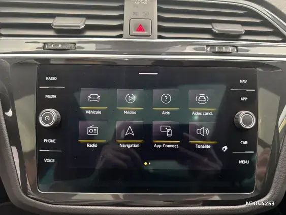 VOLKSWAGEN TIGUAN II - voiture d'occasion - Photo 13