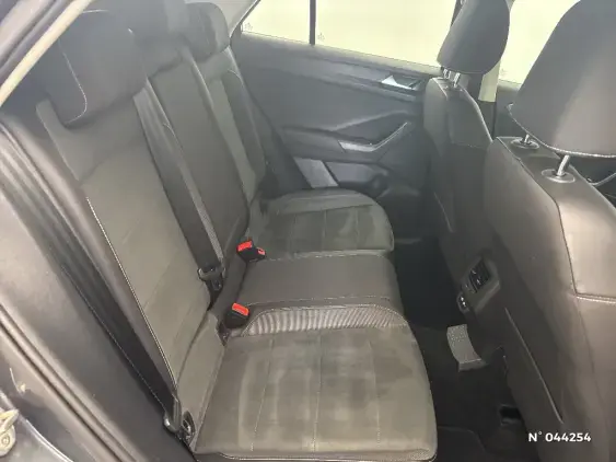 VOLKSWAGEN T-ROC - voiture d'occasion - Photo 11