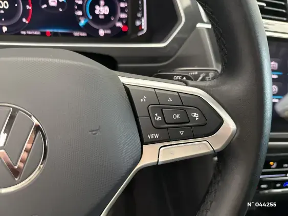 VOLKSWAGEN TIGUAN II - voiture d'occasion - Photo 27