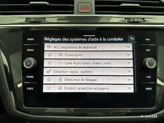 VOLKSWAGEN TIGUAN II - voiture d'occasion - Photo 30