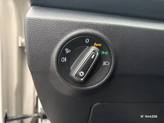 VOLKSWAGEN T-ROC - voiture d'occasion - Photo 27