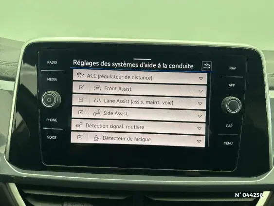 VOLKSWAGEN T-ROC - voiture d'occasion - Photo 30