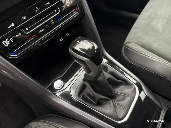 VOLKSWAGEN T-ROC - voiture d'occasion - Photo 32