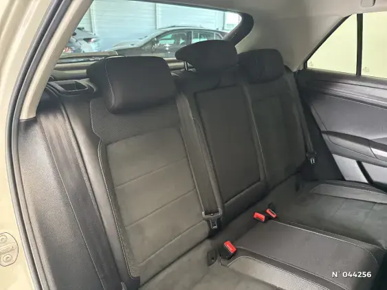 VOLKSWAGEN T-ROC - voiture d'occasion - Photo 11