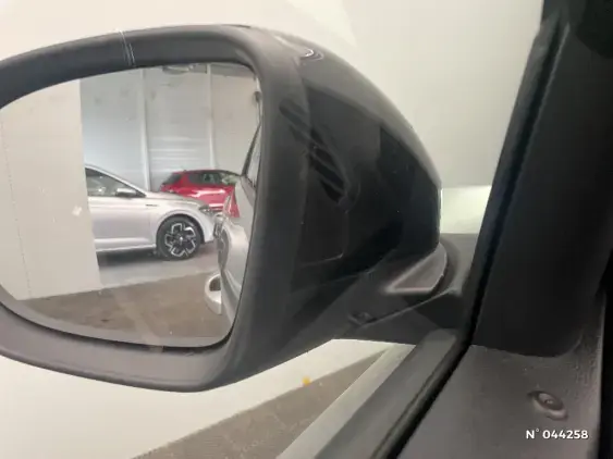 VOLKSWAGEN T-ROC - voiture d'occasion - Photo 34