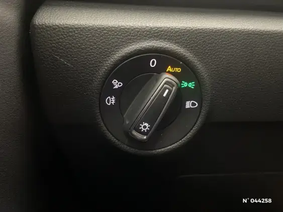 VOLKSWAGEN T-ROC - voiture d'occasion - Photo 26