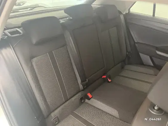 VOLKSWAGEN T-ROC - voiture d'occasion - Photo 11