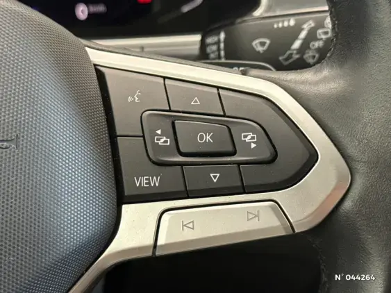 VOLKSWAGEN T-ROC - voiture d'occasion - Photo 27