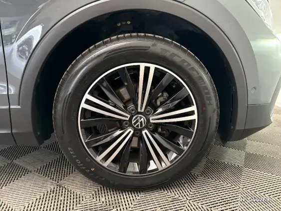VOLKSWAGEN TIGUAN II - voiture d'occasion - Photo 8