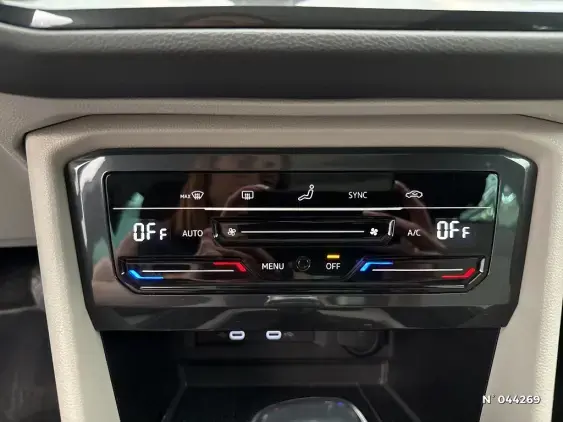 VOLKSWAGEN TIGUAN II - voiture d'occasion - Photo 31