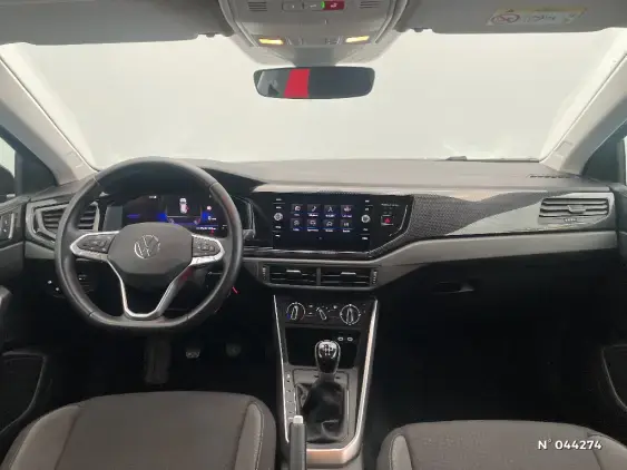 VOLKSWAGEN POLO VI - voiture d'occasion - Photo 9