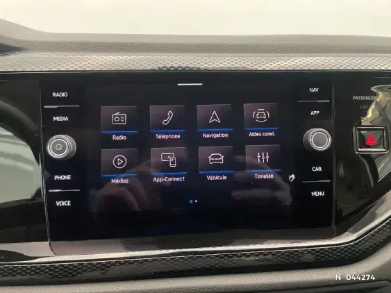 VOLKSWAGEN POLO VI - voiture d'occasion - Photo 13