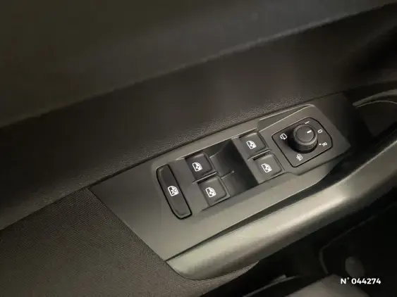 VOLKSWAGEN POLO VI - voiture d'occasion - Photo 29