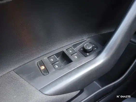 VOLKSWAGEN POLO VI - voiture d'occasion - Photo 14