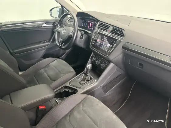 VOLKSWAGEN TIGUAN II - voiture d'occasion - Photo 10