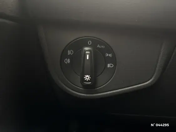 VOLKSWAGEN POLO VI - voiture d'occasion - Photo 15