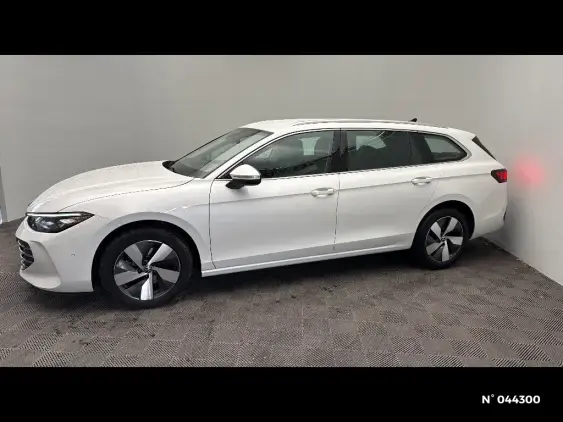 VOLKSWAGEN PASSAT SW IX - voiture d'occasion - Photo 2