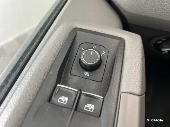 VOLKSWAGEN CRAFTER II - voiture d'occasion - Photo 26