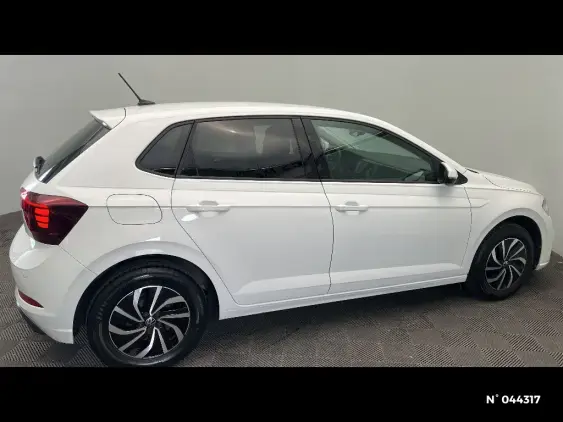 VOLKSWAGEN POLO VI - voiture d'occasion - Photo 5
