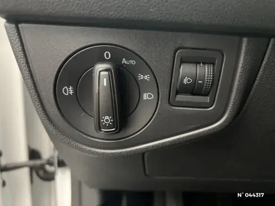 VOLKSWAGEN POLO VI - voiture d'occasion - Photo 15