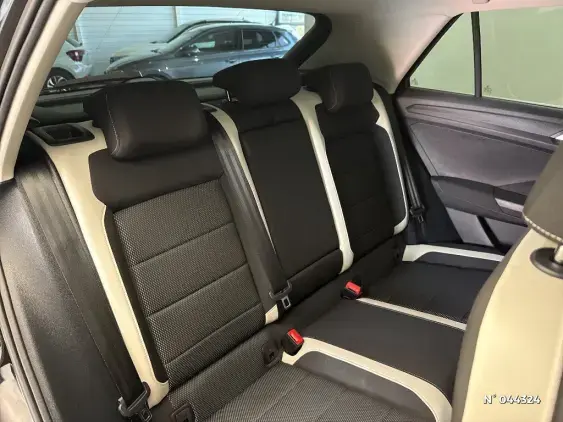 VOLKSWAGEN T-ROC - voiture d'occasion - Photo 11