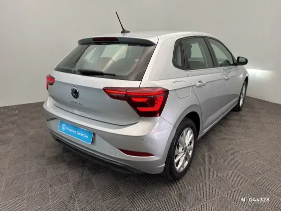 VOLKSWAGEN POLO VI - voiture d'occasion - Photo 4