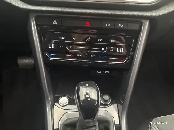 VOLKSWAGEN T-ROC - voiture d'occasion - Photo 32