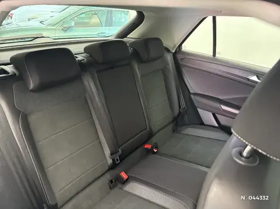 VOLKSWAGEN T-ROC - voiture d'occasion - Photo 11