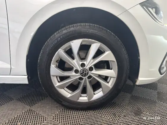 VOLKSWAGEN POLO VI - voiture d'occasion - Photo 8
