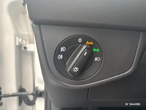 VOLKSWAGEN POLO VI - voiture d'occasion - Photo 25