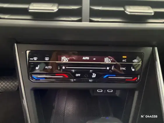 VOLKSWAGEN POLO VI - voiture d'occasion - Photo 30