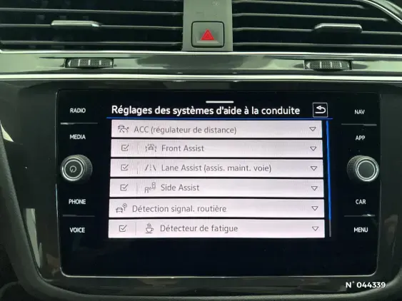 VOLKSWAGEN TIGUAN II - voiture d'occasion - Photo 29